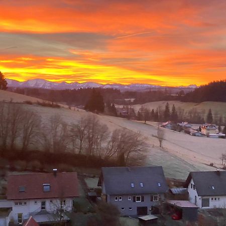 Ferienwohnung Bergblick Wangen Im Allgaeu Mit Garten, 2022 Komplett Renoviert Exterior photo